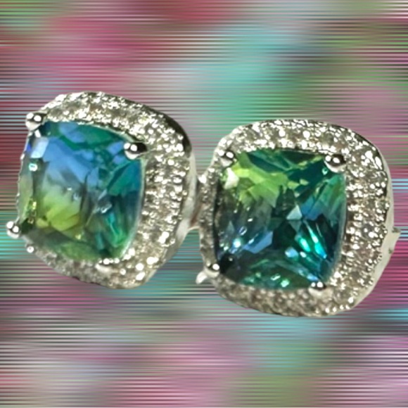 Silver and Green Gemstone
Square Stud Earring - Picture 2 of 16